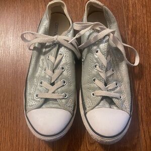 Converse Chuck Taylor All Star Silver Metallic Girls Low Top Lace-Up Sneakers 3
